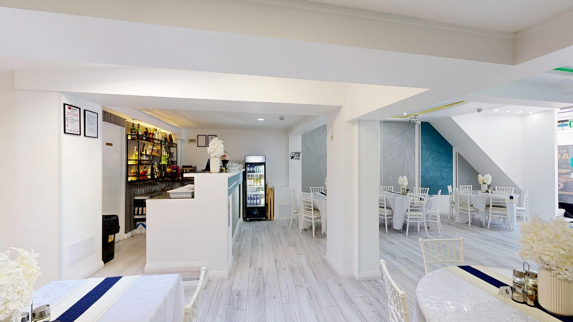 The bar counter at Restaurant Acasă